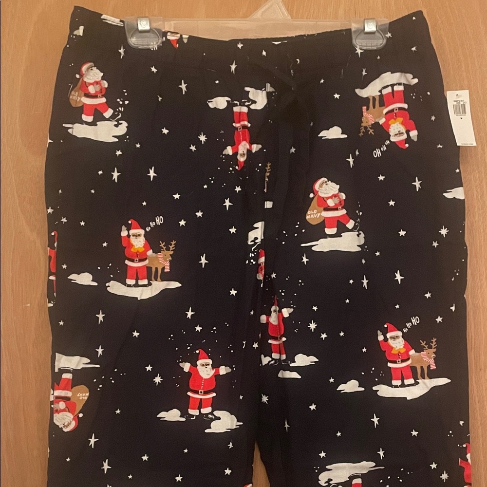 Old Navy Santa Print Pajama Bottoms - Black size M